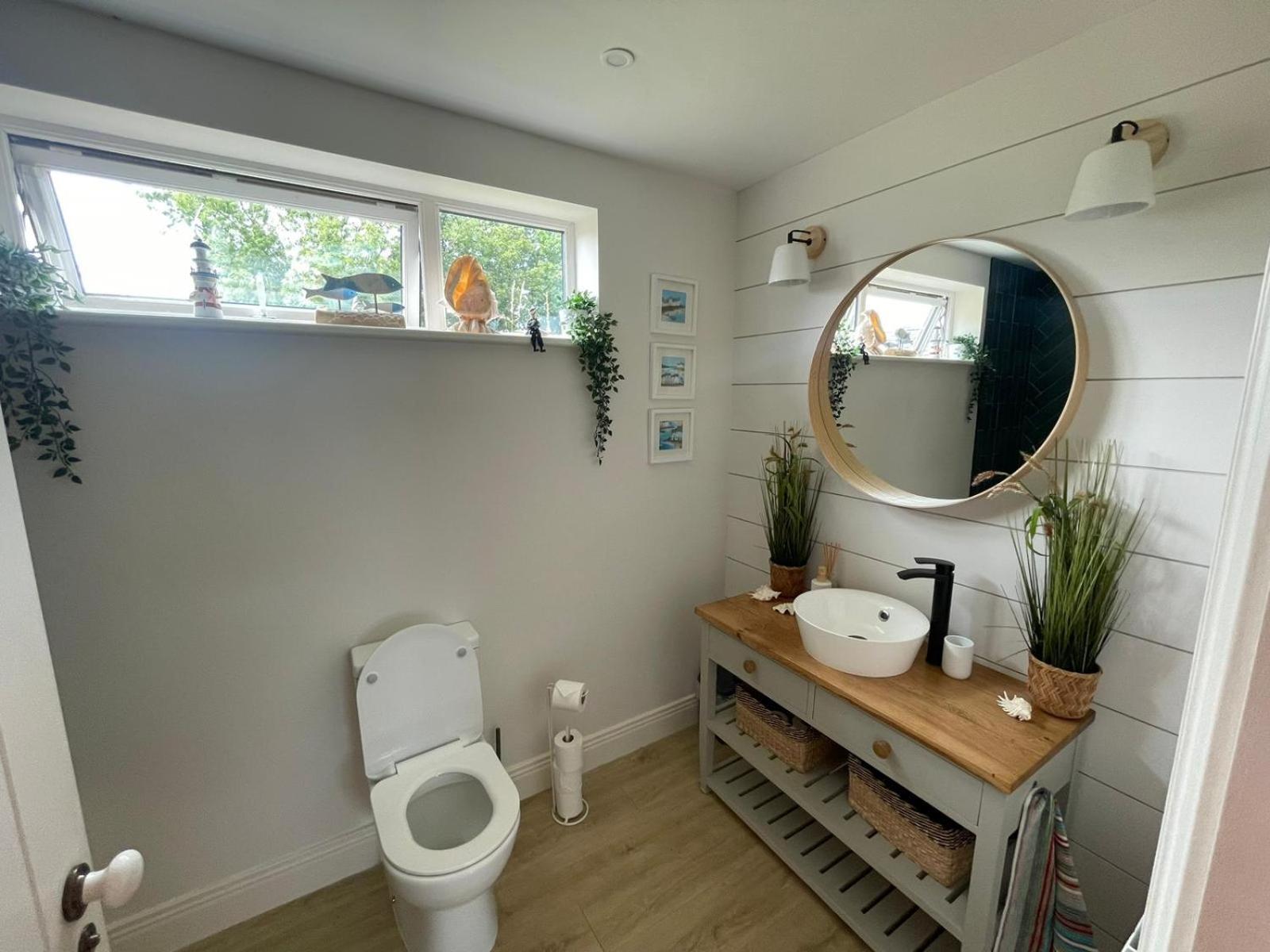 Ocean Breeze Villa Cork Luaran gambar